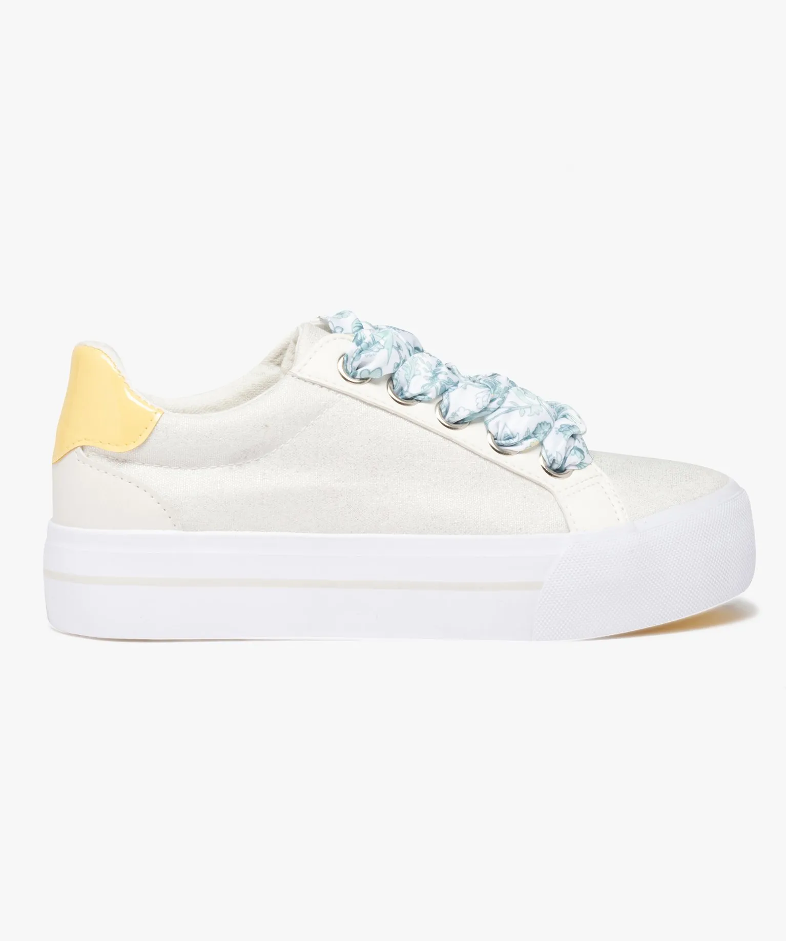 baskets femme en toile metallisee et lacets foulard jaune baskets et tennis