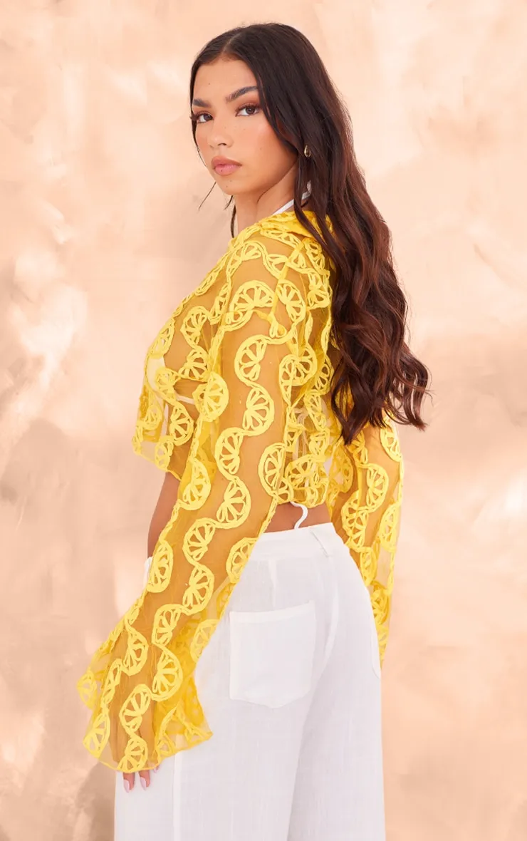 Chemise en mousseline de soie jaune citron à broderies