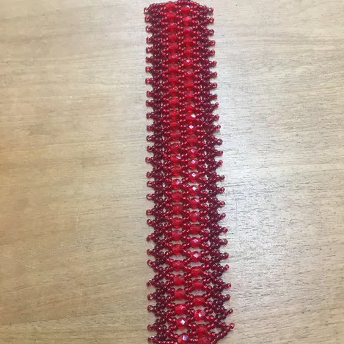 Crown, bracelet perlé rubis