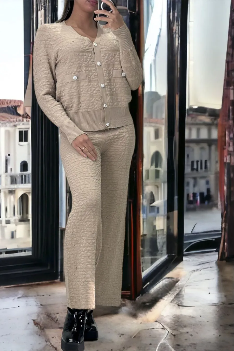 Ensemble taupe gilet et pantalon palazzo en jaquard très extensible