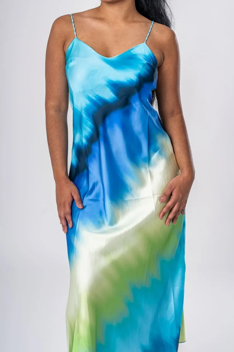 Robe longue satinée dégradé bleu