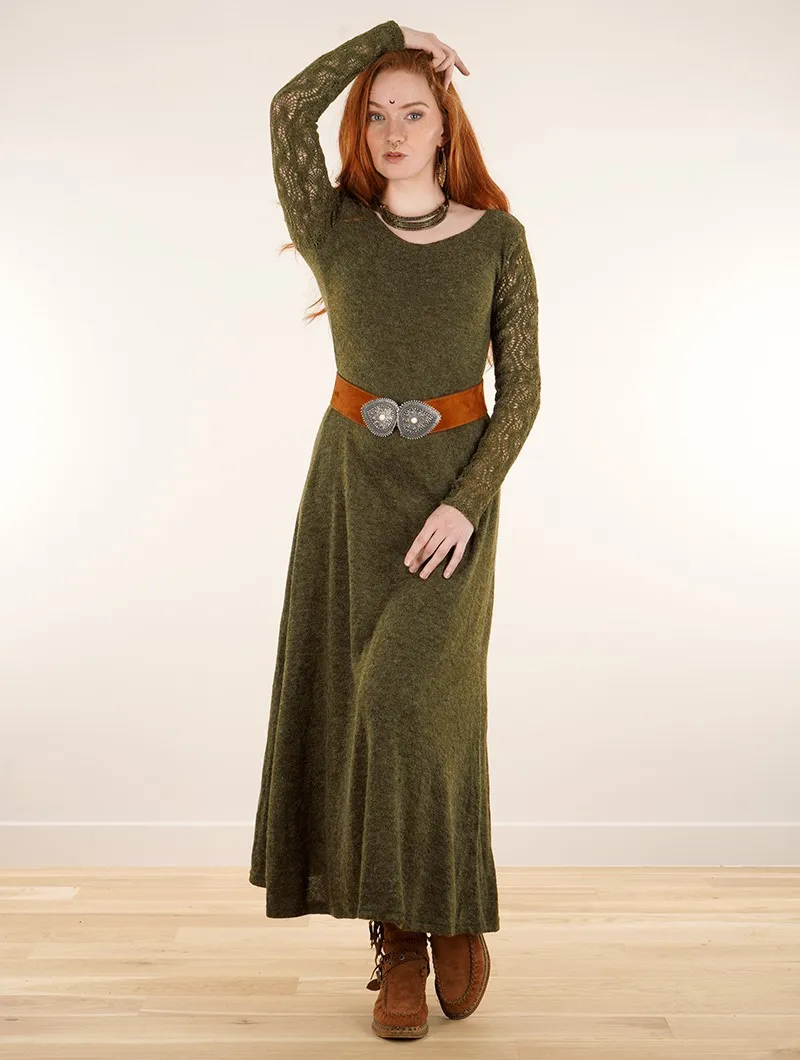 Robe longue à manches longues en crochet 